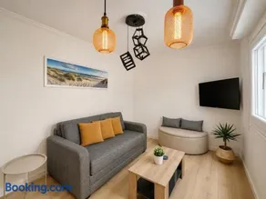Modern Semi-Basement Αpt - Vibrant Kypseli by ΜΡS - Image 1
