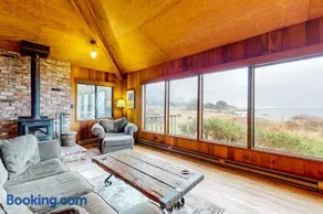 Comstock Retreat - Image 1