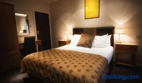Bert's Rooms at The Black Horse Inn - Image 5