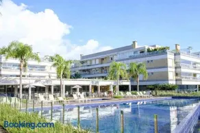 2 Bedrooms Apartment with Private Access to the Beach - Pool - Gym - Image 1