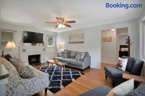 Charming Cottage in The Heart of the North Fork - Image 3