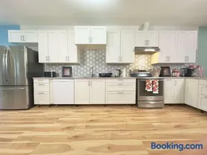 Bright Private Room in Large Home in Port Colborne - Image 3