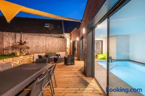 NOUVEAUTE!!! Villa en bord de mer avec piscine intérieure! - Image 1