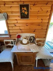 Basic Blue Guesthouse with Garden View - Image 4