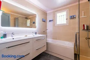 Villa A l'ombre du Géant climatisée piscine pour 8 personnes - Image 4