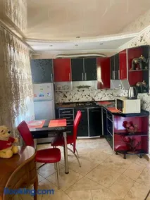 Квартира з авторським ремонтом - Image 4