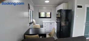 Bordertown Tiny House Accomodation and Agistment - Image 5