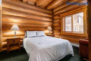Wonderful Rockies Cabin Getaway for Hike or Ski - Image 3