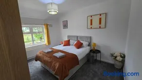 3 Bedroom Home, Doncaster Contractor Stays, Family Stays, Close to M18 with Free Parking - Image 3