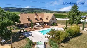 Villa Corpeau Montrachet - Image 1