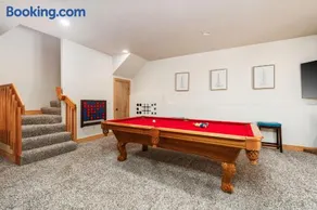Sierra Pines- Family friendly Game Room & Fire Pit - Image 1