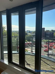 Rooftop 2 Bed Penthouse, Hot Tub, Wrapped Balcony, Free Parking, Train Station Location by Opulent Stays - Image 4