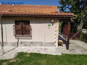 Real Holidays Antoniadou - Rustic House - Image 3