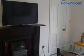 Ardara Town centre 2 Bed Apt - Image 3