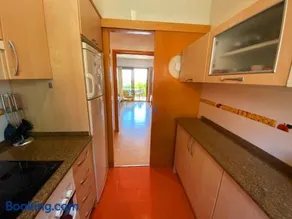 Apartament gran amb pàrquing a 5 min del centre - Image 3