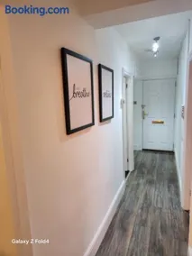 Cozy 2 bedroom Home Near Bham Airport & NEC - Image 4