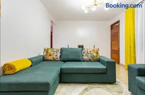 Corner Apt with Self check in. - Image 3