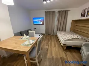 AKS 8a Akademicka przy Onkologii - Image 1