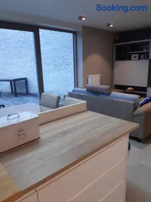 Appartement met ruim terras en garagebox te Westende - Image 1