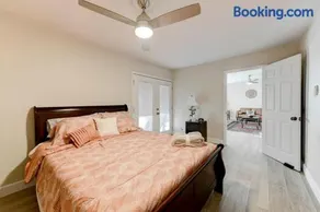 Amazing House*relax and unwind*5 min to hospitals - Image 1