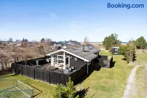2 Bedroom Ocean Front Home In Frederikshavn - Image 1