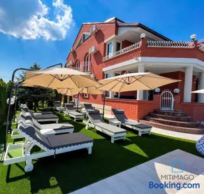 Lux Villa Mitimago - Image 3