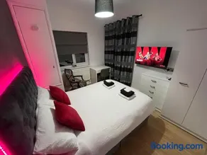 Stylish 1 bedroom Flat Brixton - Image 5