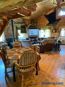 Emerson Cozy Cabin - Image 5
