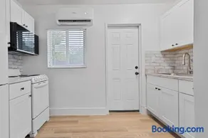 Miami Luxury Studio minutes to Wynwood & Downtown - Image 4