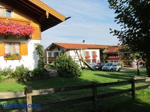 Ferienwohnungen Rosenegger - Image 2