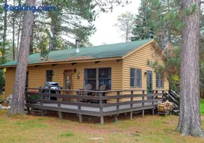 Spacious 3 Bed House - Built for Groups - Smart Tv - Wi-Fi CB11 - Image 1