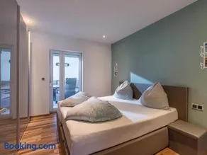 Familienorientierte Ferienwohnung mit Whirlpool und Terrasse - Image 2