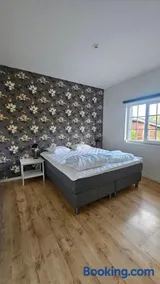 Newly renovated apartment 2026 near beaches - Image 5