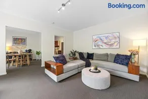Sheoak Sanctuary - Private Adelaide Hills Retreat - Image 2