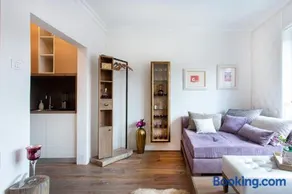 NEW, Stylish and modern central Studio, FREE parking - Image 3