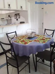 Holiday Suite - Image 2