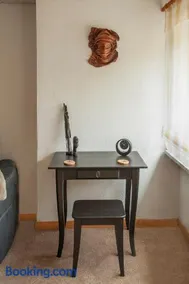 Farmhouse Apartment - Image 4