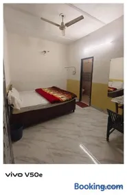 Hotel Harry Sangam - Image 1