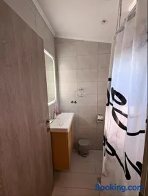 Oasis house - Image 1
