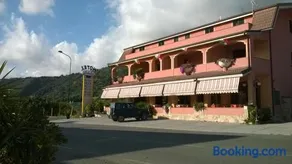 HOTEL LO SVINCOLO - Image 1