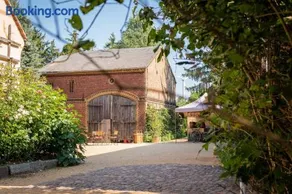Gut Leben Landresort - Image 3