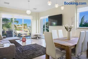 LUXURIOUS APARTMENT IN LEVENT FRONT EAGLE BEACH - Image 5