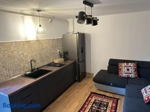 Tiny Traditional House - Image 2
