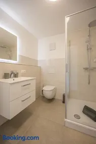 Spettacolare appartamento accogliente e familiare con giardino, griglia e sauna | Vista sulla montagna - Image 4