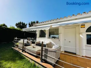 Magnifica vivienda a 650m de la playa en Marbella - Image 1