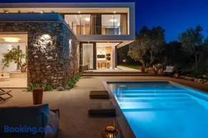 Agradable villa totalmente equipada con terraza, barbacoa y piscina privada | Vistas al mar | Se admiten mascotas - Image 1