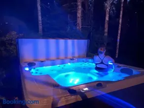 Baby Bear Cabin - Image 3