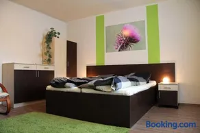Írisz Apartmanház - Image 2