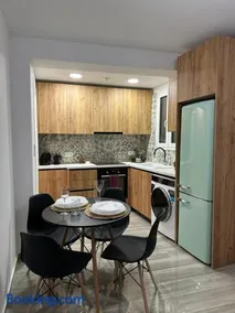 Christinas HOUSE - Image 3