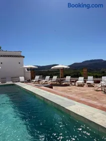Galteo Almendra - Pool - Image 3